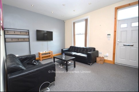 Woodsley+Road%2C+Hyde+Park%2C+LS3