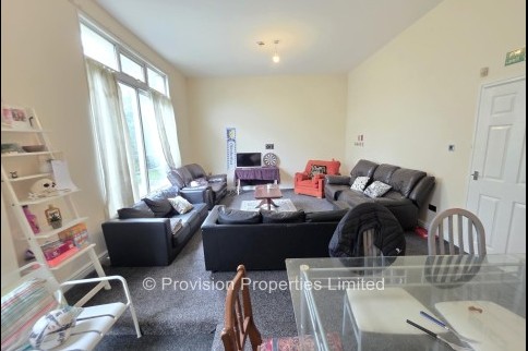 Moorland+Avenue%2C+Hyde+Park%2C+LS6