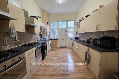 Moorland+Avenue%2C+Hyde+Park%2C+LS6