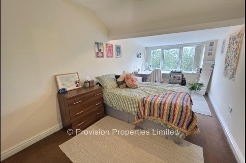 Moorland+Avenue%2C+Hyde+Park%2C+LS6