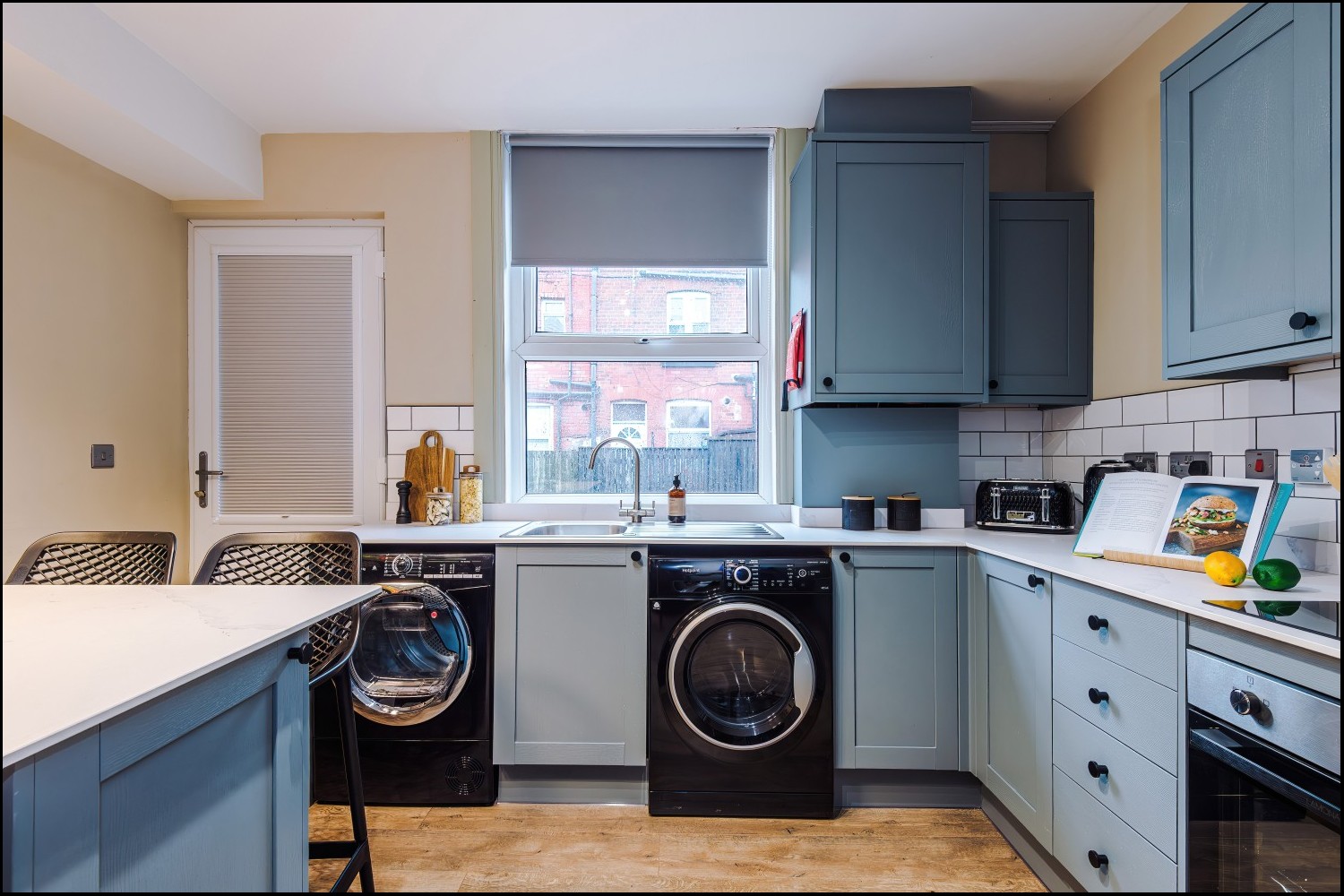 Welton+Place%2C+Hyde+Park%2C+LS6