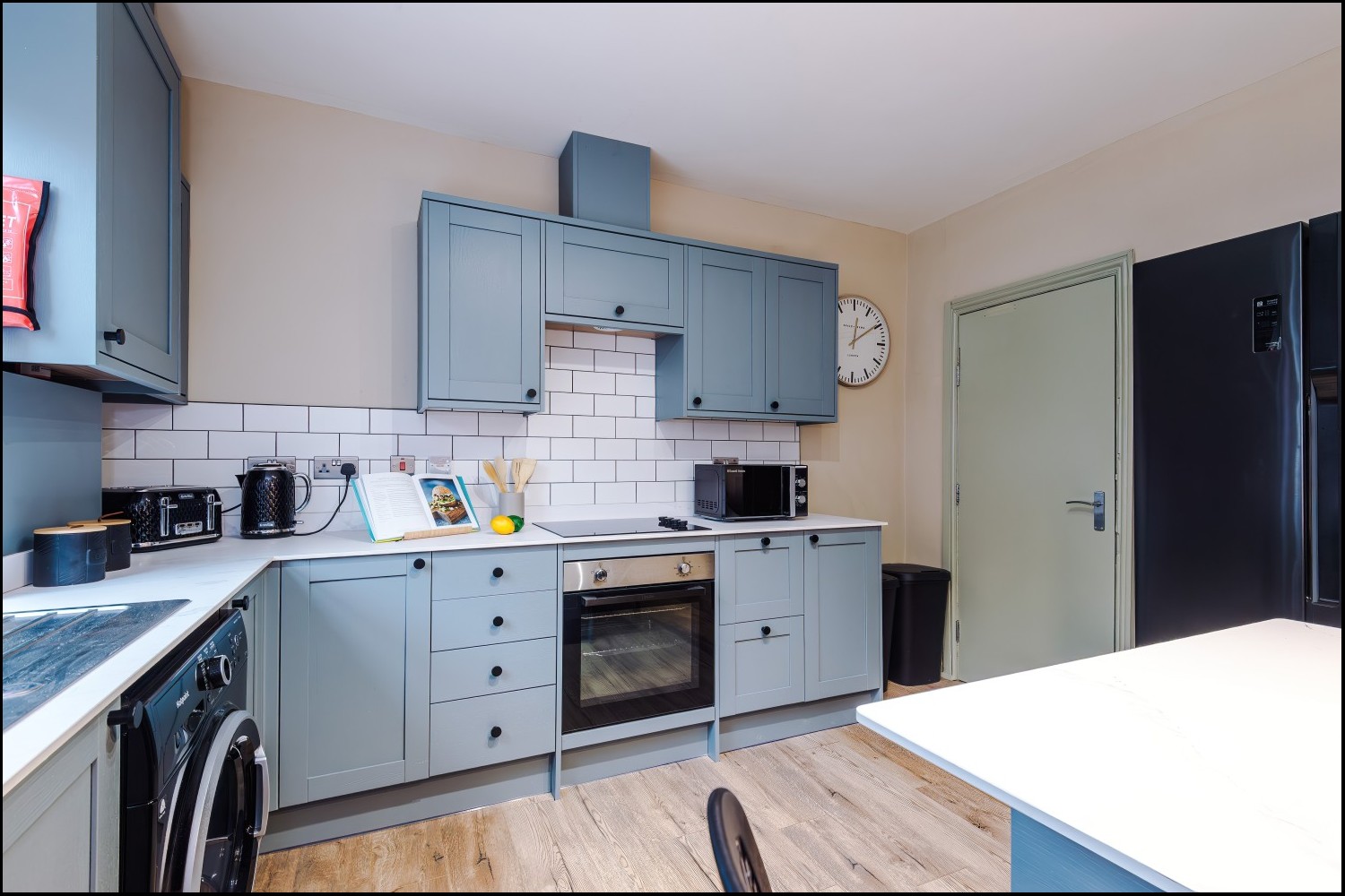 Welton+Place%2C+Hyde+Park%2C+LS6