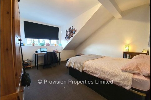 Welton+Grove%2C+Hyde+Park%2C+LS6