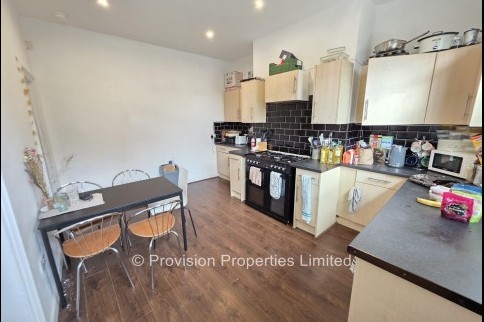 Ebor+Mount%2C+Hyde+Park%2C+LS6