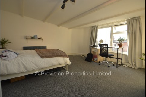 Manor+Drive%2C+Hyde+Park%2C+LS6