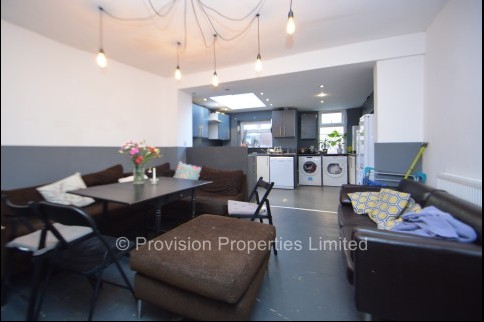 Manor+Drive%2C+Hyde+Park%2C+LS6