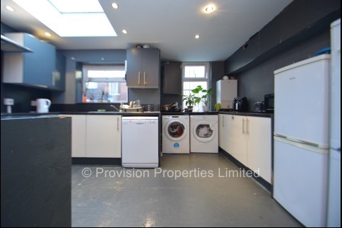 Manor+Drive%2C+Hyde+Park%2C+LS6