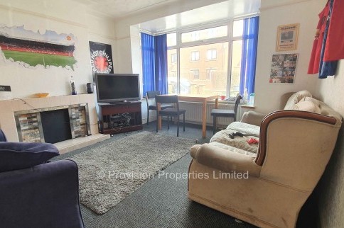 3 Bedroom House Central Hyde Park