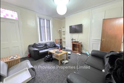 6 Bedroom Student House