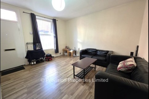 2 Bedroom House Hyde Park Leeds