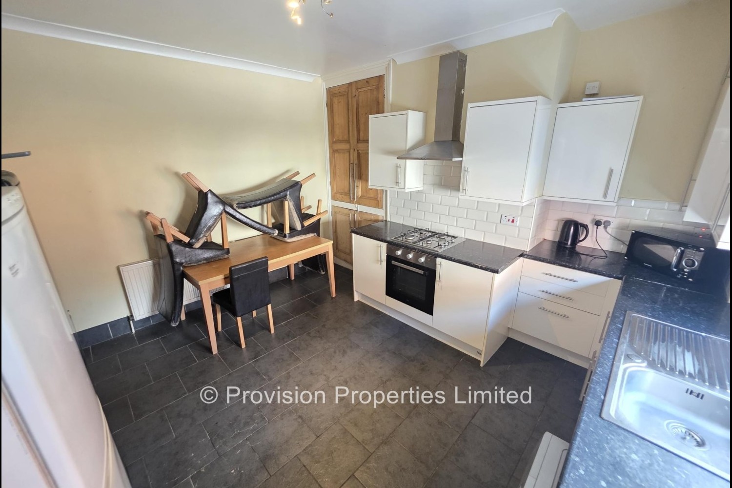 Branksome+Place%2C+Hyde+Park%2C+LS6