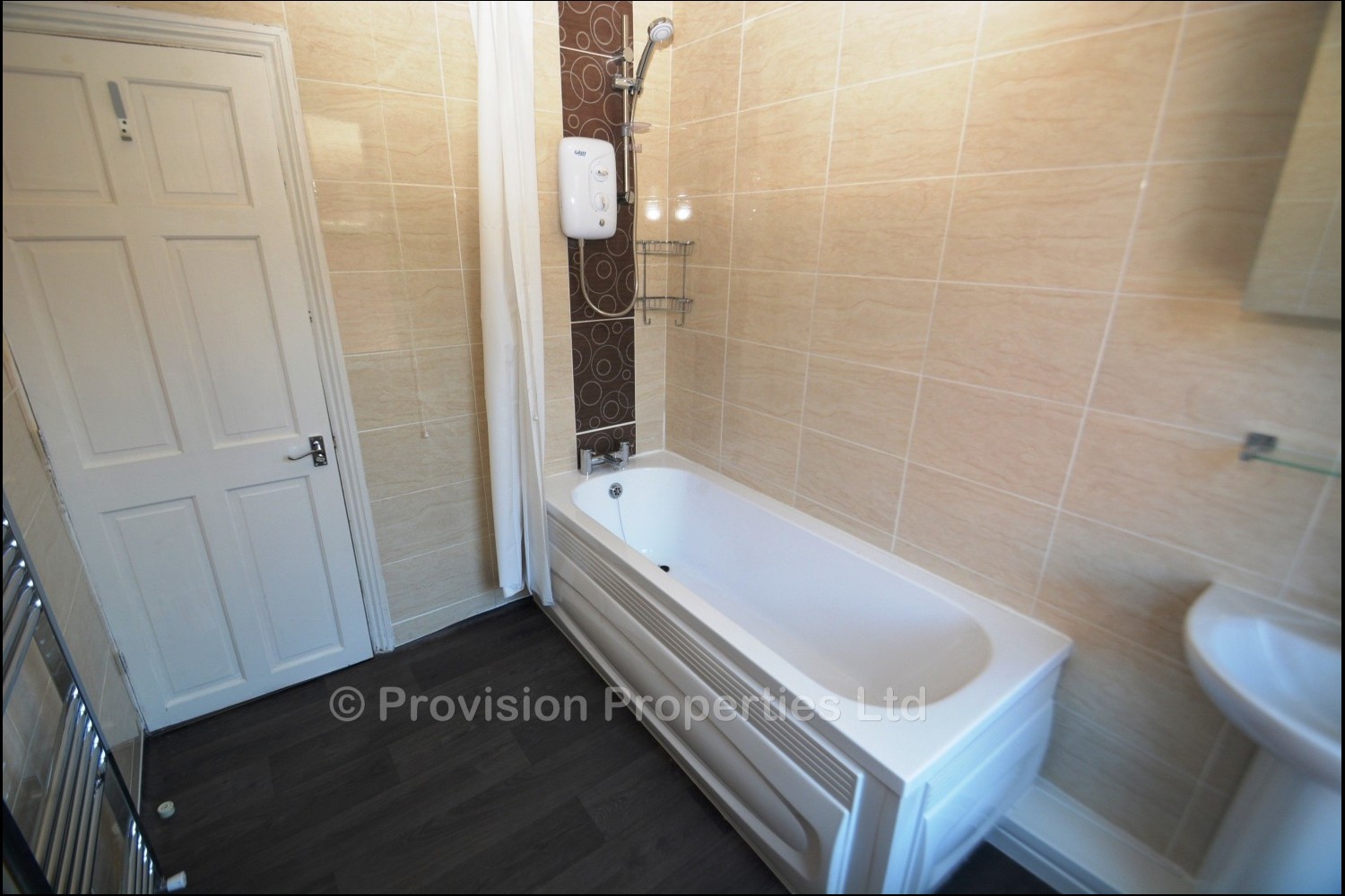 Thornville+Terrace%2C+Hyde+Park%2C+LS6