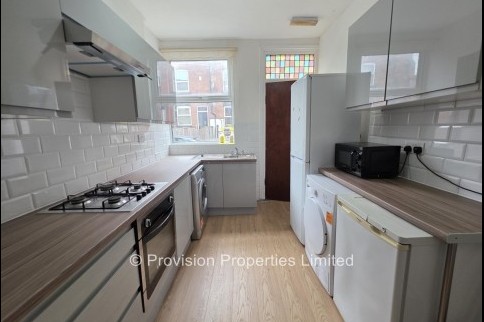 Thornville+Road%2C+Hyde+Park%2C+LS6