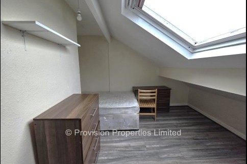 Thornville+Road%2C+Hyde+Park%2C+LS6