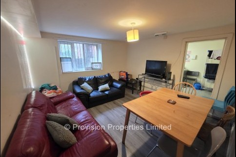 8 Bedroom Student House Ash Grove