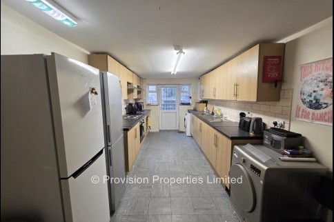 Ash+Grove%2C+Hyde+Park%2C+LS6