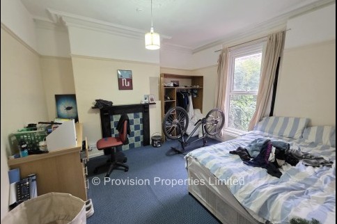 Ash+Grove%2C+Hyde+Park%2C+LS6