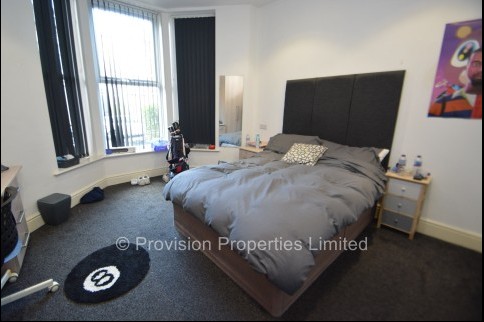 8 Bed 8 Bath Student House