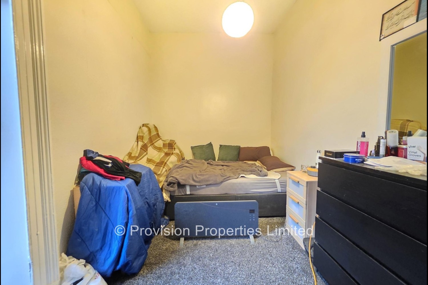 Moorland+Road%2C+Hyde+Park%2C+LS6