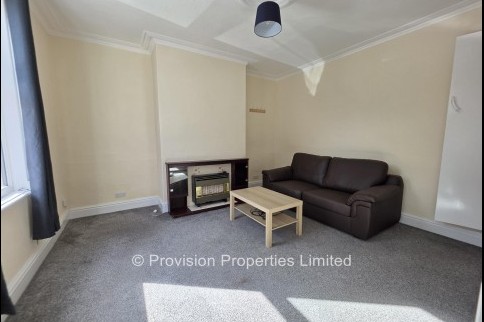 2 Bedroom House Hyde Park Leeds