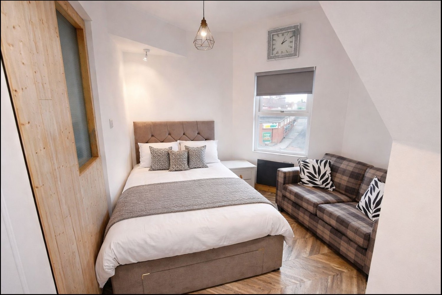 Cardigan+Road%2C+Hyde+Park%2C+LS6