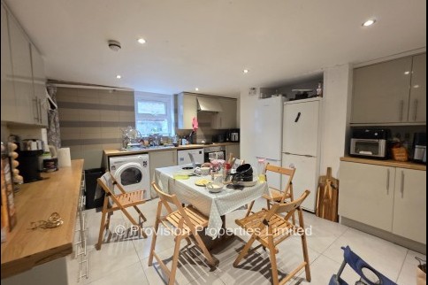 Cliff+Mount%2C+Woodhouse%2C+LS6