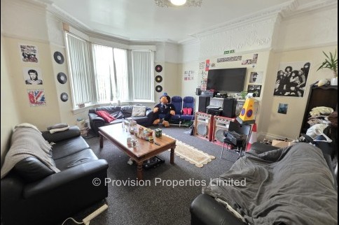 8 Bed Properties Unihomes