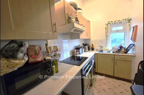 Regent+Terrace%2C+Hyde+Park%2C+LS6
