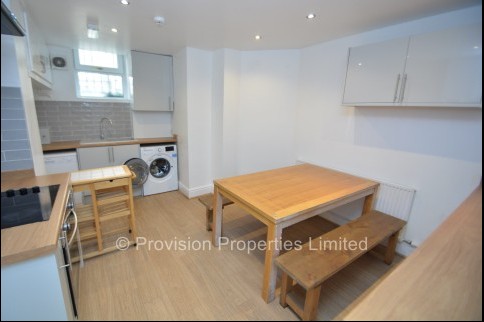 Delph+Lane%2C+Woodhouse%2C+LS6