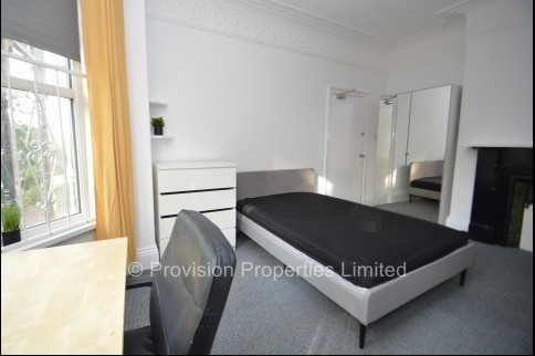 Delph+Lane%2C+Woodhouse%2C+LS6