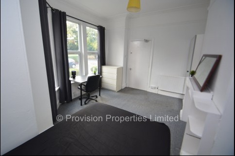 Delph+Lane%2C+Woodhouse%2C+LS6