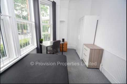 Delph+Lane%2C+Woodhouse%2C+LS6