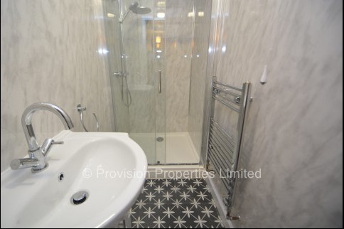 Delph+Lane%2C+Woodhouse%2C+LS6