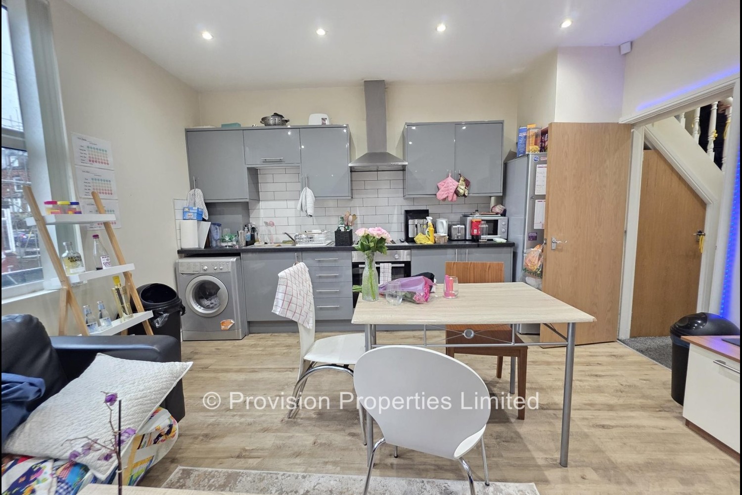 Brudenell+Grove%2C+Hyde+Park%2C+LS6