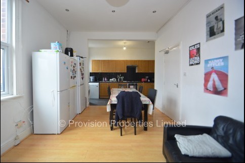 Regent+Terrace%2C+Hyde+Park%2C+LS6
