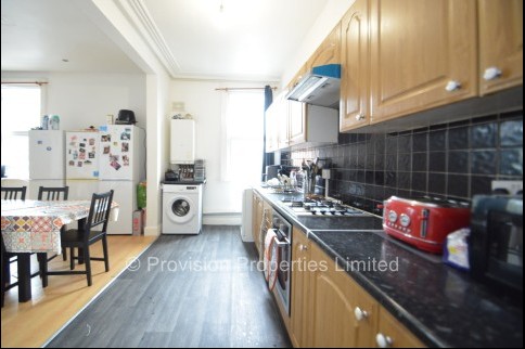 Regent+Terrace%2C+Hyde+Park%2C+LS6