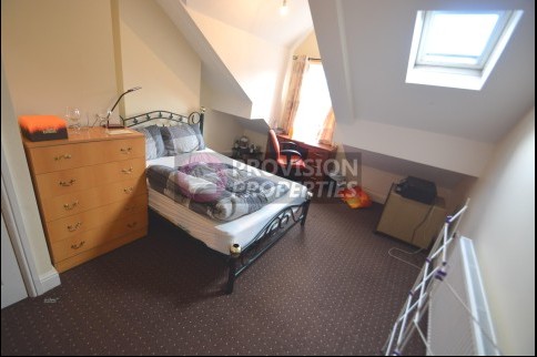 Hessle+View%2C+Hyde+Park%2C+LS6