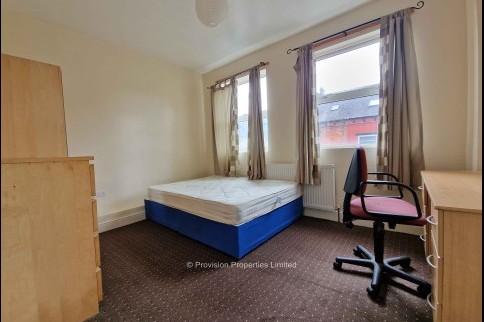 Hessle+View%2C+Hyde+Park%2C+LS6