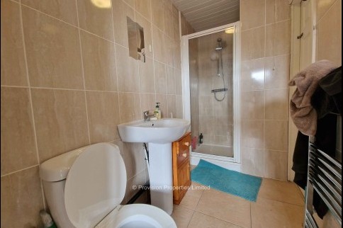 Hessle+View%2C+Hyde+Park%2C+LS6