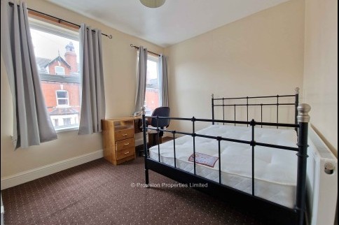 Hessle+View%2C+Hyde+Park%2C+LS6