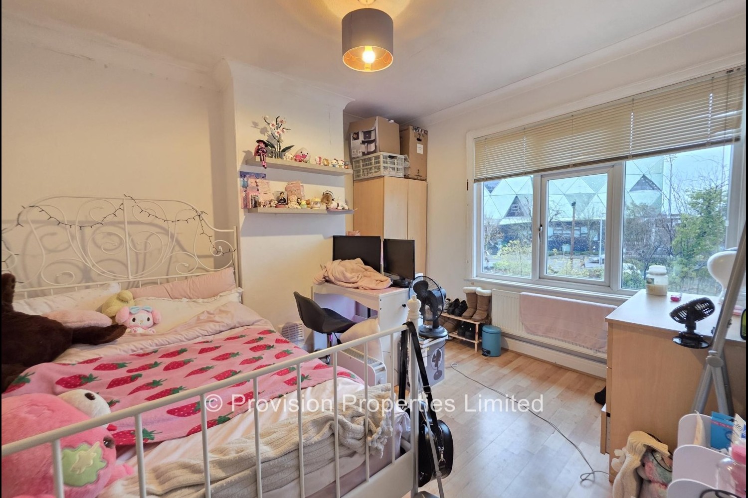 Headingley+Crescent%2C+Headingley%2C+LS6