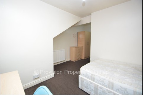 Beamsley+Terrace%2C+Hyde+Park%2C+LS6