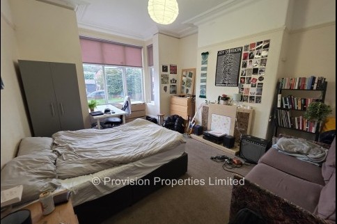 Brudenell+Road%2C+Hyde+Park%2C+LS6