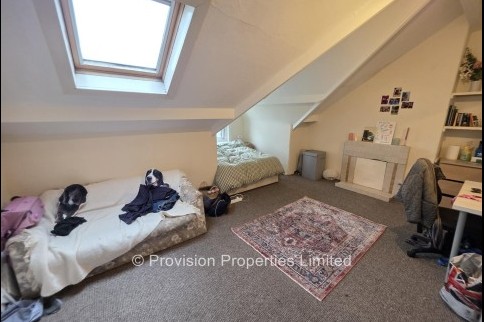 Brudenell+Road%2C+Hyde+Park%2C+LS6