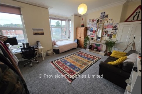 Brudenell+Road%2C+Hyde+Park%2C+LS6