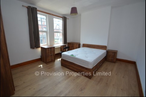 Manor+Drive%2C+Hyde+Park%2C+LS6