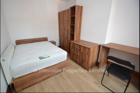 Manor+Drive%2C+Hyde+Park%2C+LS6