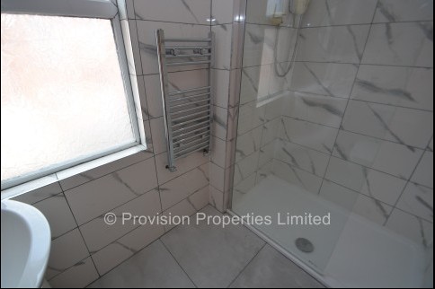 Manor+Drive%2C+Hyde+Park%2C+LS6