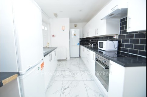 Manor+Drive%2C+Hyde+Park%2C+LS6