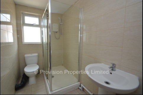 Manor+Drive%2C+Hyde+Park%2C+LS6